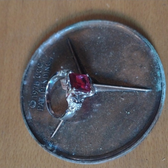 Ring 💍 - Picture 3 of 3